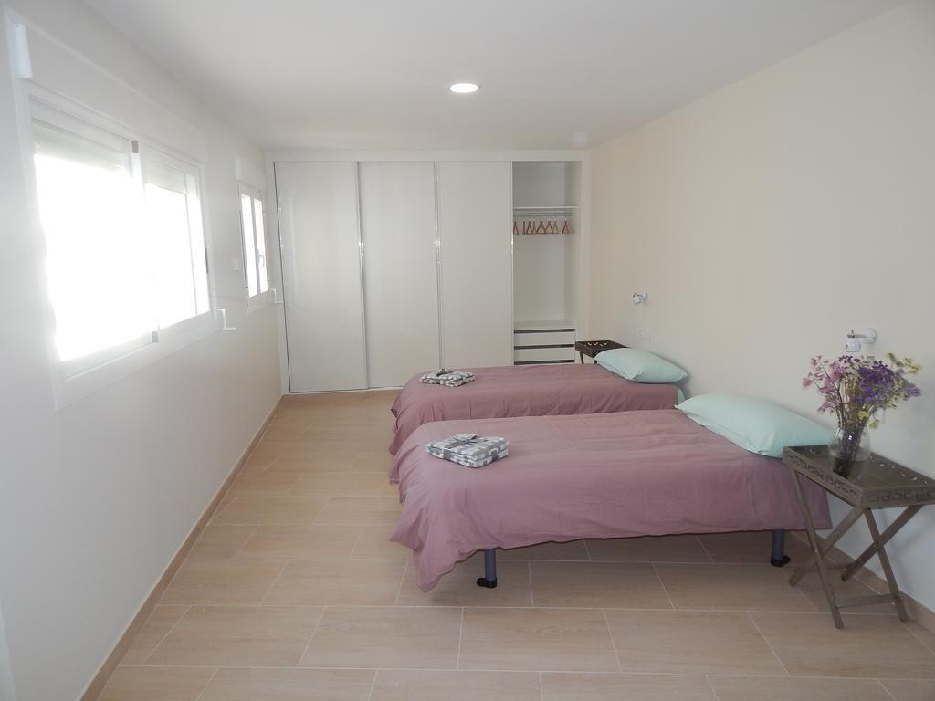 Apartamentos La Rosita Benidorm Room photo